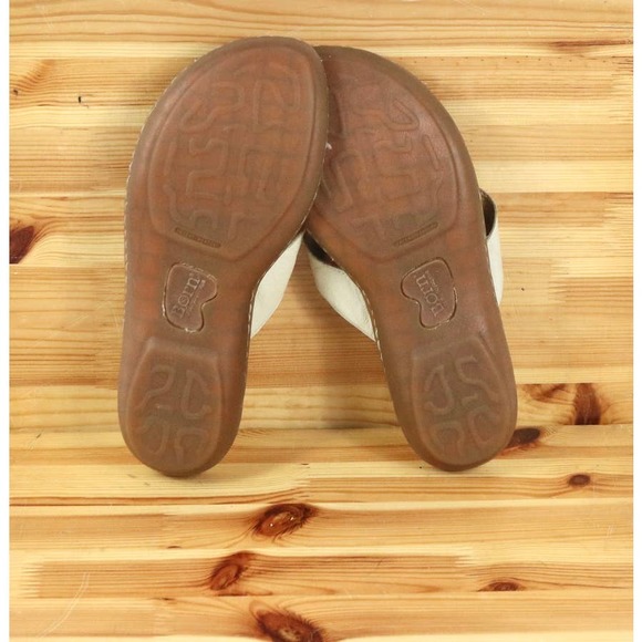 Born Handcrafted Footwear Leather Thong Sandal Women's Size 10M Tan Flats - Picture 4 of 4